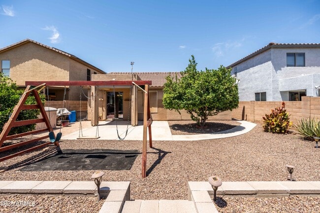Building Photo - 2177 W Agrarian Hills Dr