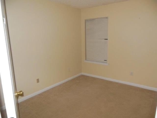 Building Photo - House for Rent