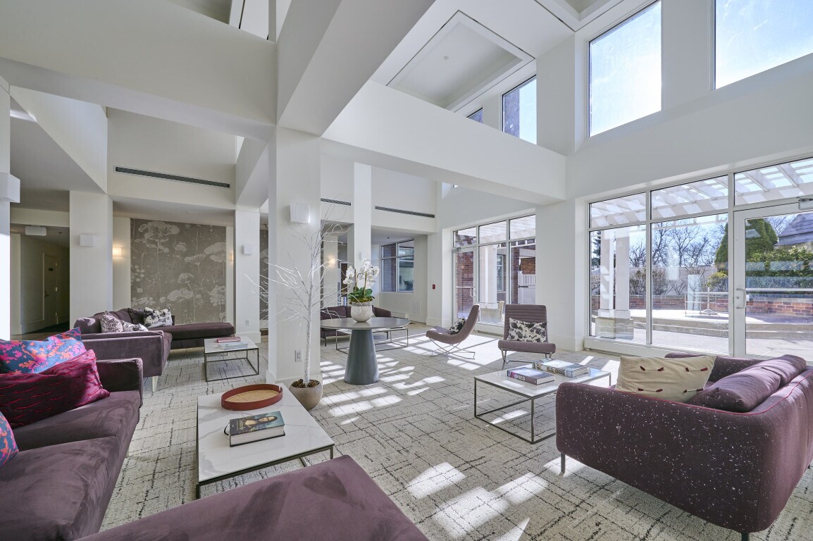 Building Photo - 950 Massachusetts Ave