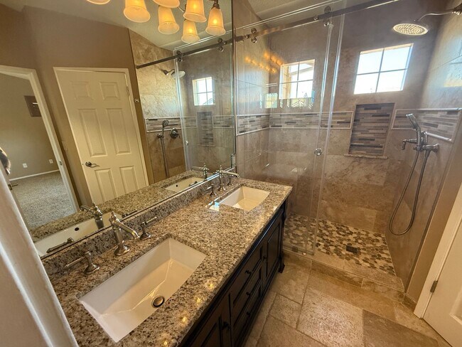 Building Photo - Gorgeous 3BD/2.5BA Single-Family Home for ...