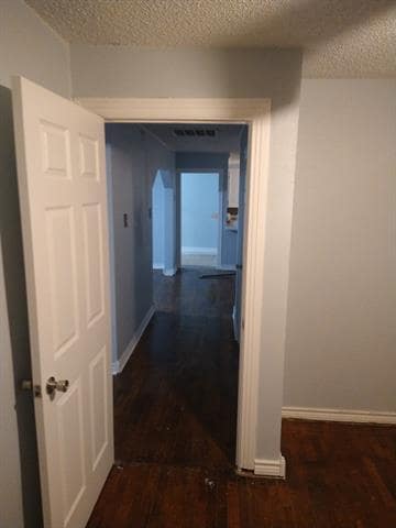 Building Photo - 2817 Hickory St