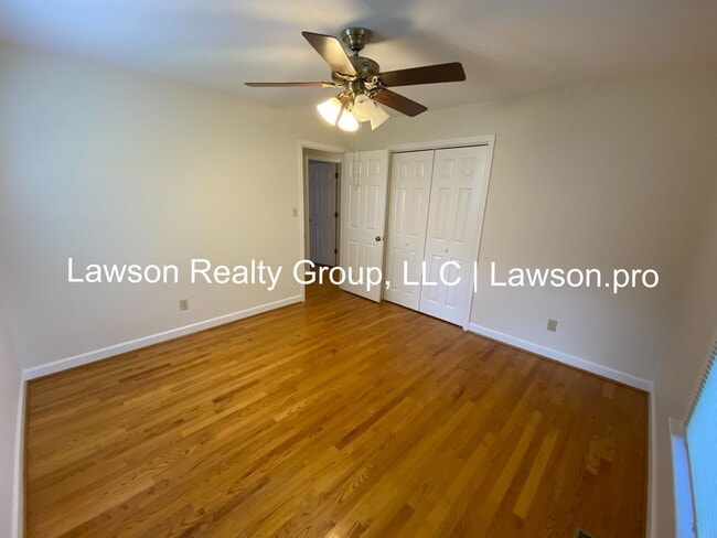 Building Photo - Spacious Hollins Four Bedroom w/ Finished Basement