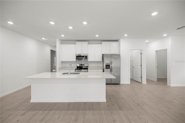 Building Photo - 6587 SW 89th Loop