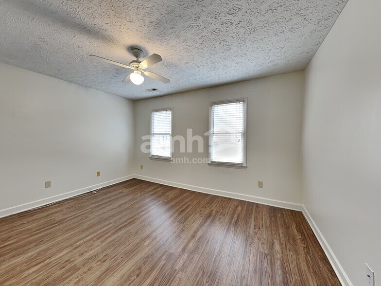 Building Photo - 5301 Wenesly Ct