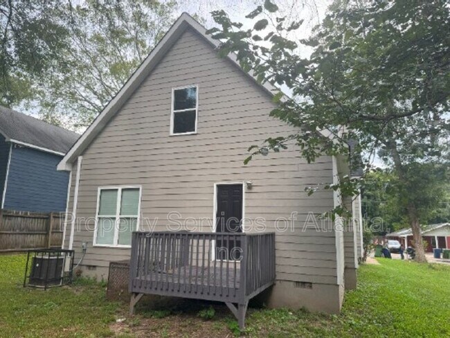 Building Photo - 1005 Liman Ave SE