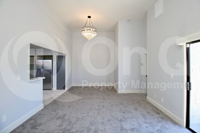 Building Photo - 10115 E Mountain View Rd