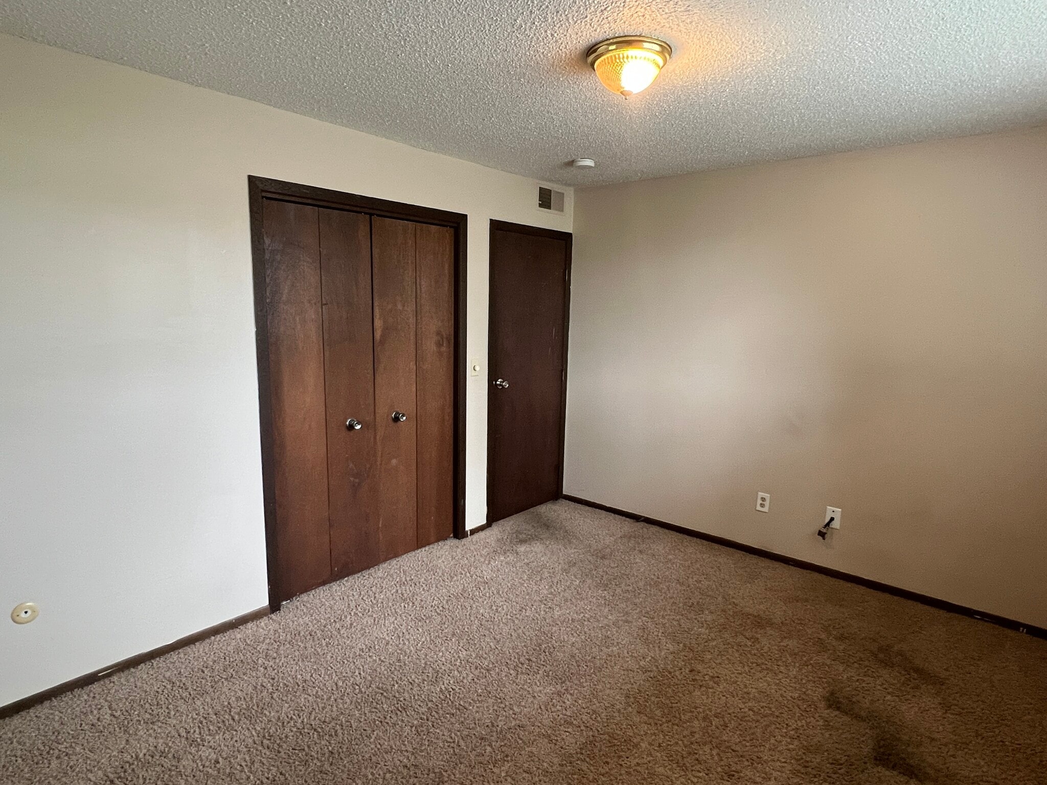 Building Photo - 1807 Greenfield Ln SW