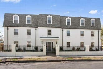Building Photo - 1532 St Andrew St