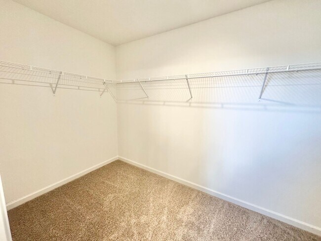 Building Photo - 4 br 2.5 ba home in the Kensington community  READY May 20TH  Close to I-85