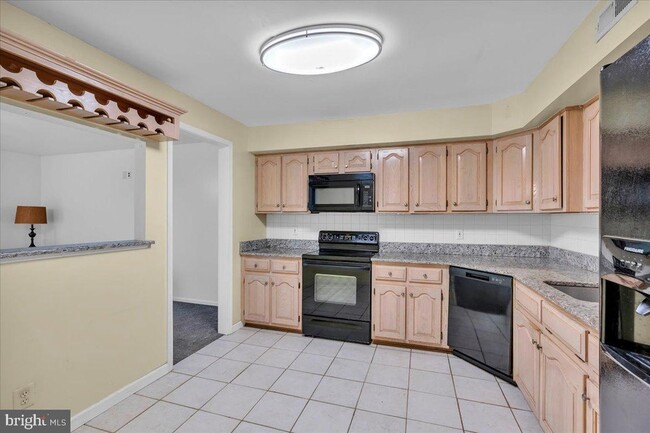 Building Photo - 506 Hazelwood Ln
