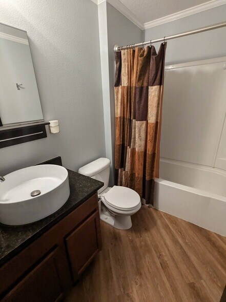 Building Photo - 5339 Peach Blossom Blvd