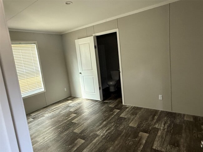 Building Photo - 2430 County Rd 318