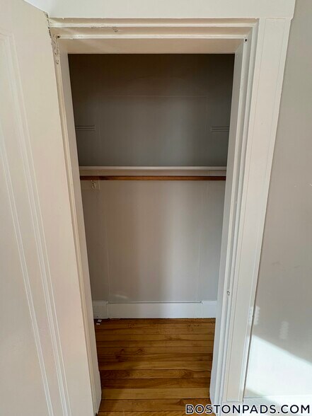 Building Photo - 1 Kingsley Terrace