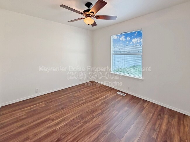 Building Photo - 10251 W Susan Ct