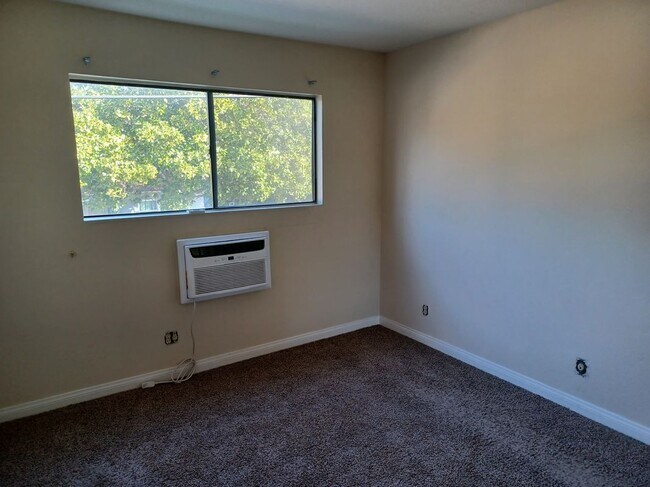 Building Photo - 1920 Peyton Ave