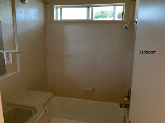 Building Photo - 1807 Bara Rd