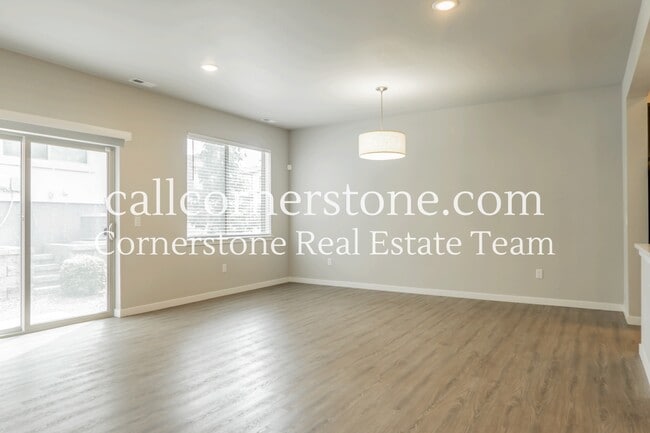 Building Photo - 5415 Necker Heights