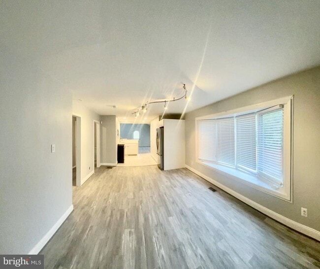 Building Photo - 4220 Marne Pl NE
