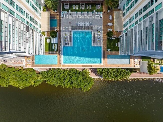 Building Photo - 330 Sunny Isles Blvd