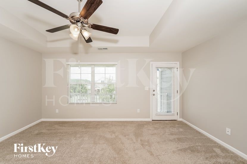 Building Photo - 4131 Park Crossings Dr