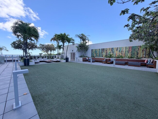Building Photo - 600 Ala Moana Blvd