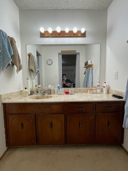 Master Bathroom - 4828 Cowell Blvd