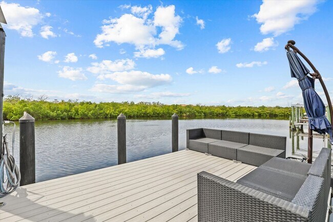 Building Photo - Waterfront Luxury Living | Private Dock + Direct Tampa Bay Access