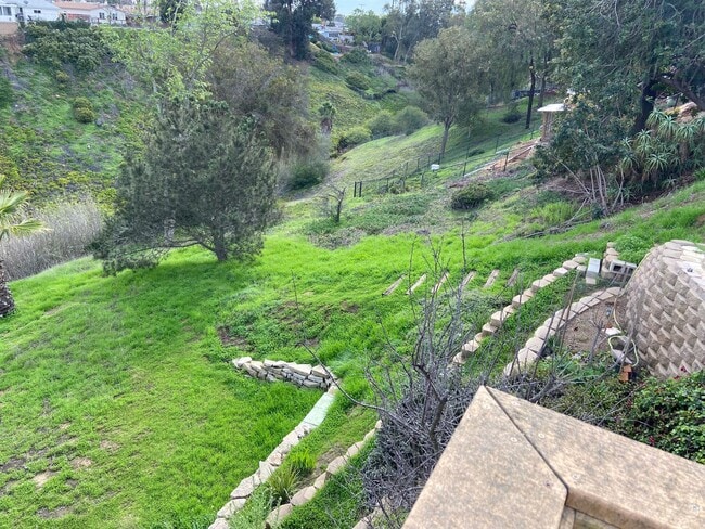 Building Photo - Beautiful, Updated 4 Bed, 3 Bath in the Heart of Clairemont with Canyon Views!!