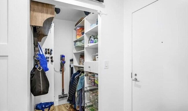 Building Photo - 42 8th St