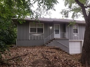 Building Photo - COMING SOON!! Oak Grove 3 Bed 2 Car garage!