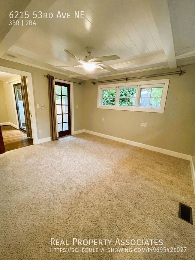 Building Photo - 6215 53rd Ave NE