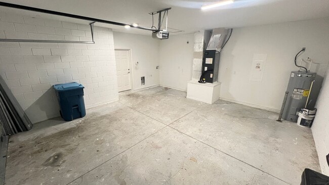 Building Photo - BEAUTIFUL 3 Bedroom, 2 Bathroom Home in Palm Bay!! (NEW PICTURES COMING SOON!!)