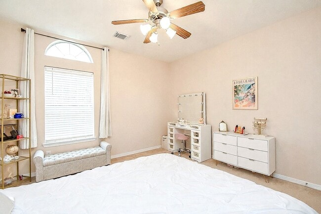 Building Photo - 1446 Sherwood Park Cir