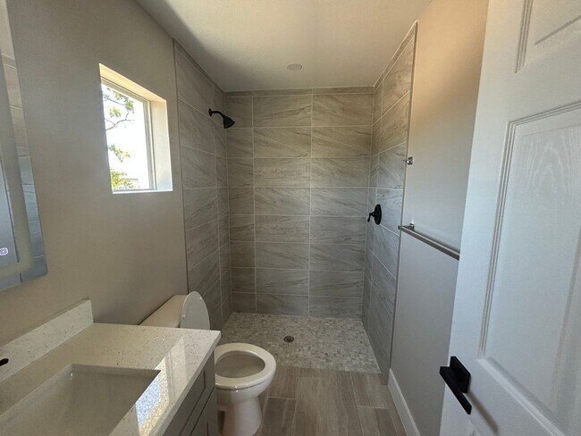 Building Photo - BRAND new construction 4 Bedroom 3 Bathrooms
