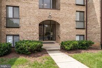 Building Photo - 2045 Royal Fern Ct