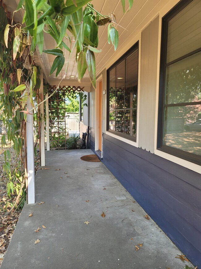 Building Photo - 1110 SE 113th Ave