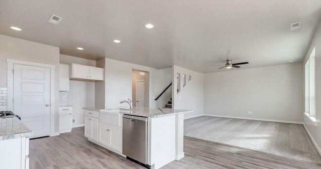 Building Photo - 949 N Synergy Ln