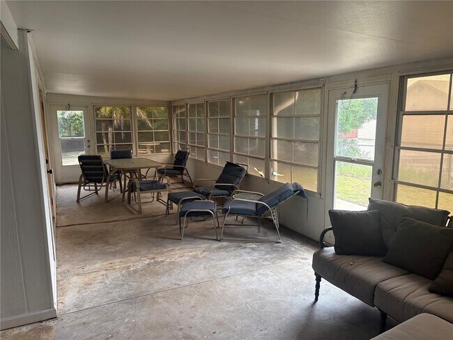 Building Photo - 3690 Dale Ct