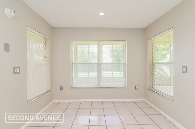 Building Photo - 2216 Wyndam Way