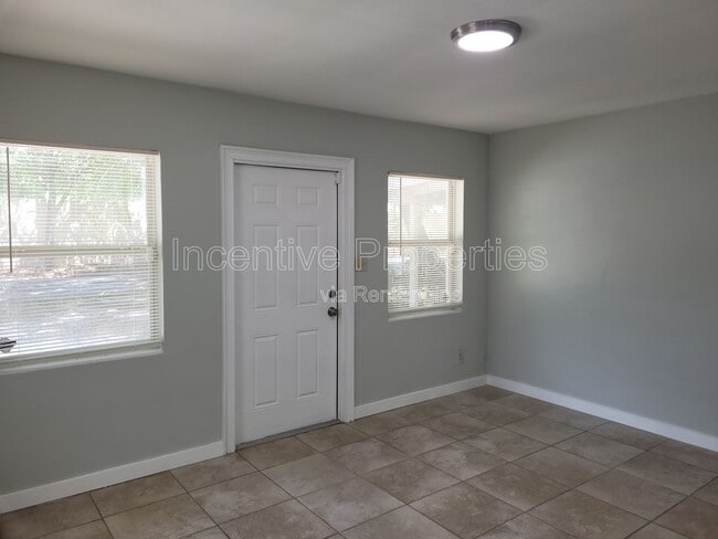 Building Photo - 7726 Pomelo Dr