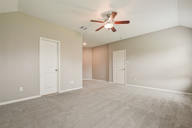 Building Photo - 18118 Van Berkel Ln