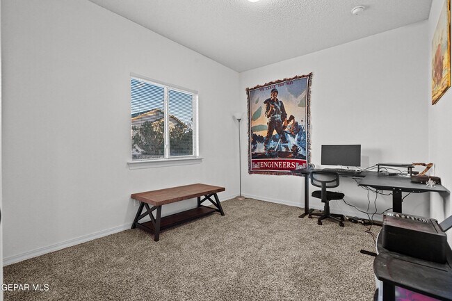 Building Photo - 3768 Loma Adriana