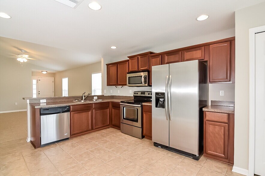 Building Photo - 10307 Granada Green Ct