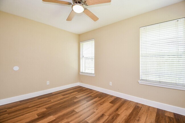 Building Photo - 12655 Mill Wheel Ln