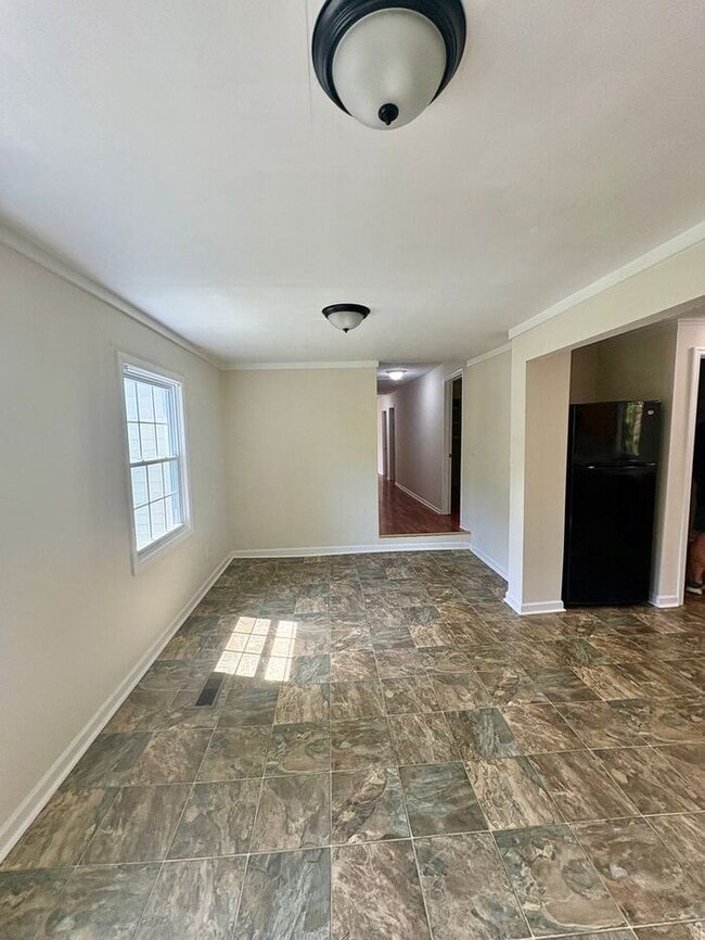 Building Photo - 3 Bed /2.5 Bath East Nash!