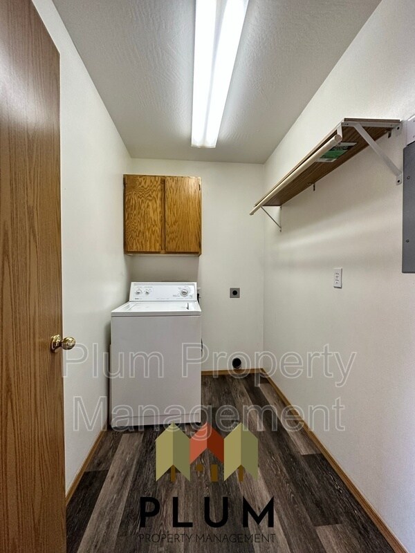 Building Photo - 1023 Cooley St