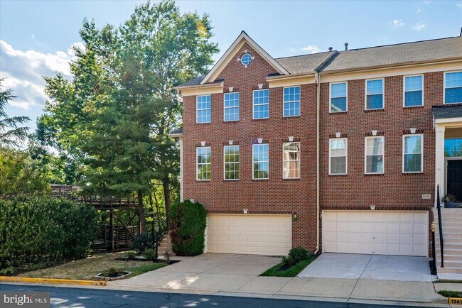 Building Photo - 13438 Burrough Farm Dr