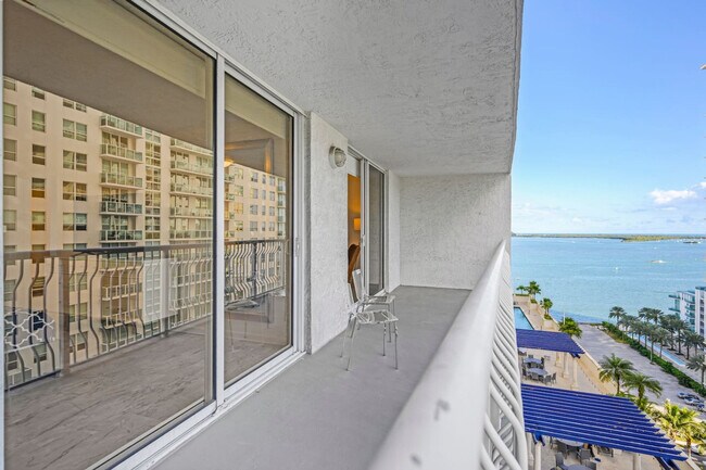 Building Photo - 1200 Brickell Bay Dr