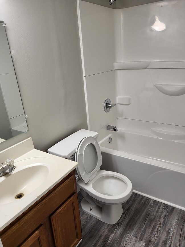 Building Photo - 188 S Killarney Ln