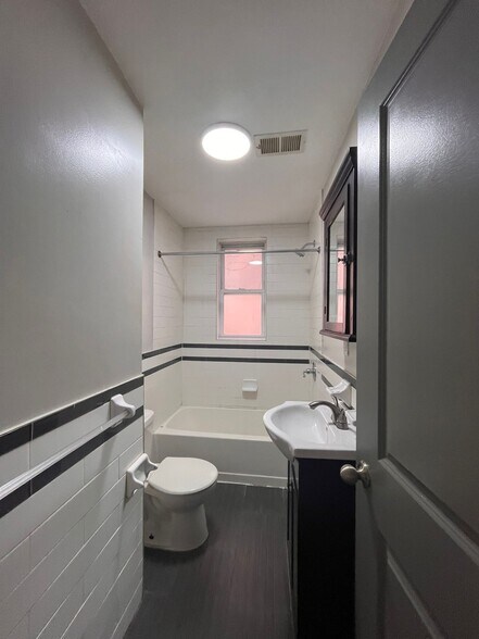 Building Photo - 238 Fowler Ave